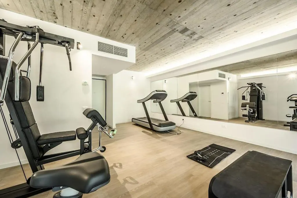 Villa Duomo - Jacuzzi E Terrazzo - Cinema - Free Parking - Gym Milan