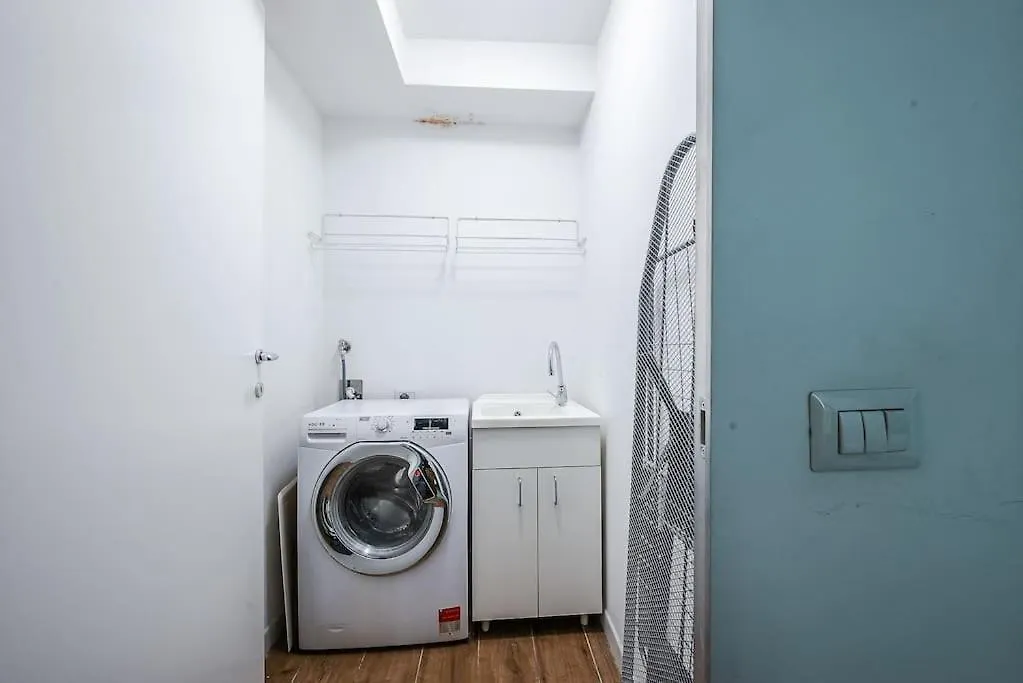 Villa Duomo - Jacuzzi E Terrazzo - Cinema - Free Parking - Gym Milan 0*,  Italie