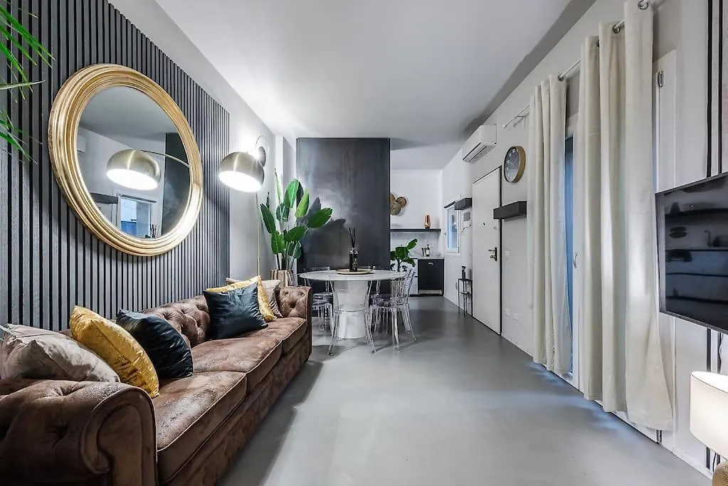 Villa Duomo - Jacuzzi E Terrazzo - Cinema - Free Parking - Gym Milan