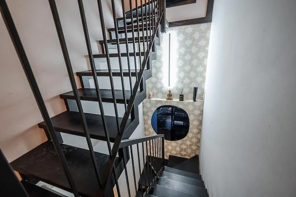 Villa Duomo - Jacuzzi E Terrazzo - Cinema - Free Parking - Gym Milan