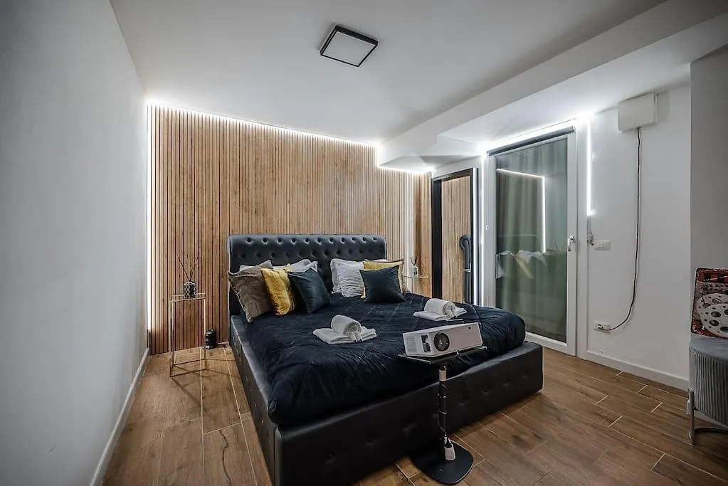 Villa Duomo - Jacuzzi E Terrazzo - Cinema - Free Parking - Gym Milan 0*,  Italie
