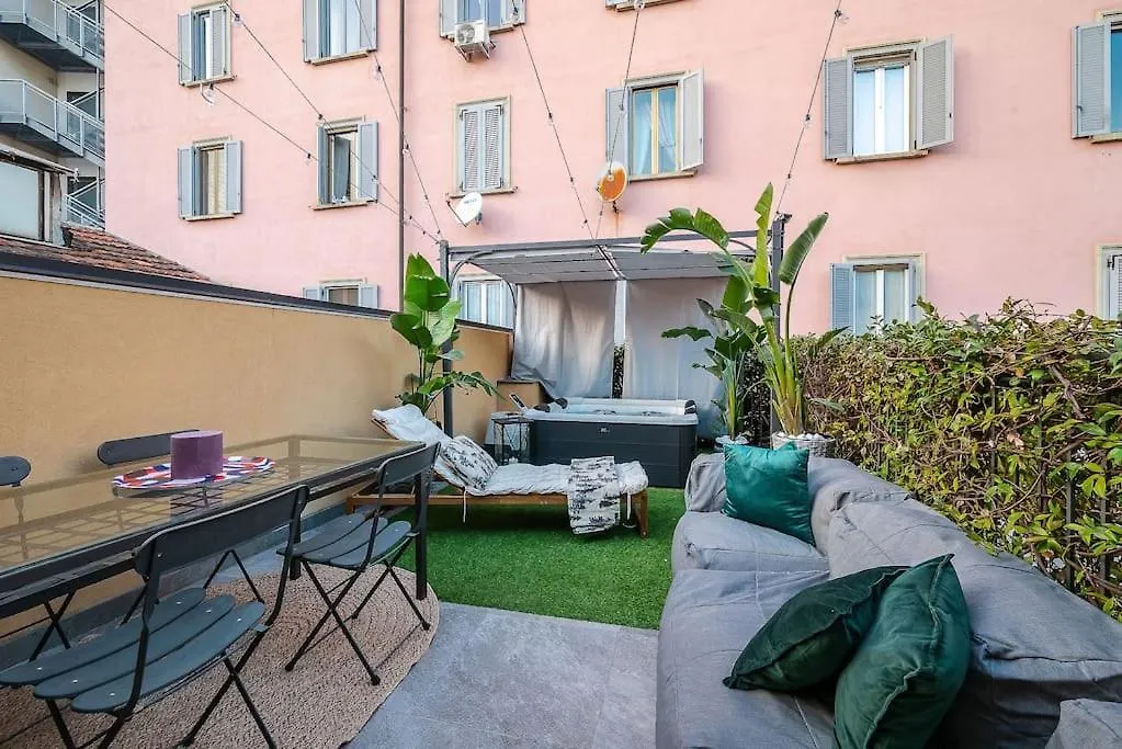 Villa Duomo - Jacuzzi E Terrazzo - Cinema - Free Parking - Gym Milan
