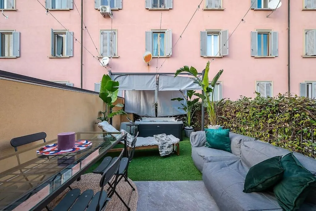 Villa Duomo - Jacuzzi E Terrazzo - Cinema - Free Parking - Gym Milan
